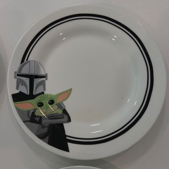 Star Wars Mandalorian &Grogu Ceramic Dessert Plates Set Of 4 Featuring Baby Yoda - Picture 7 of 13
